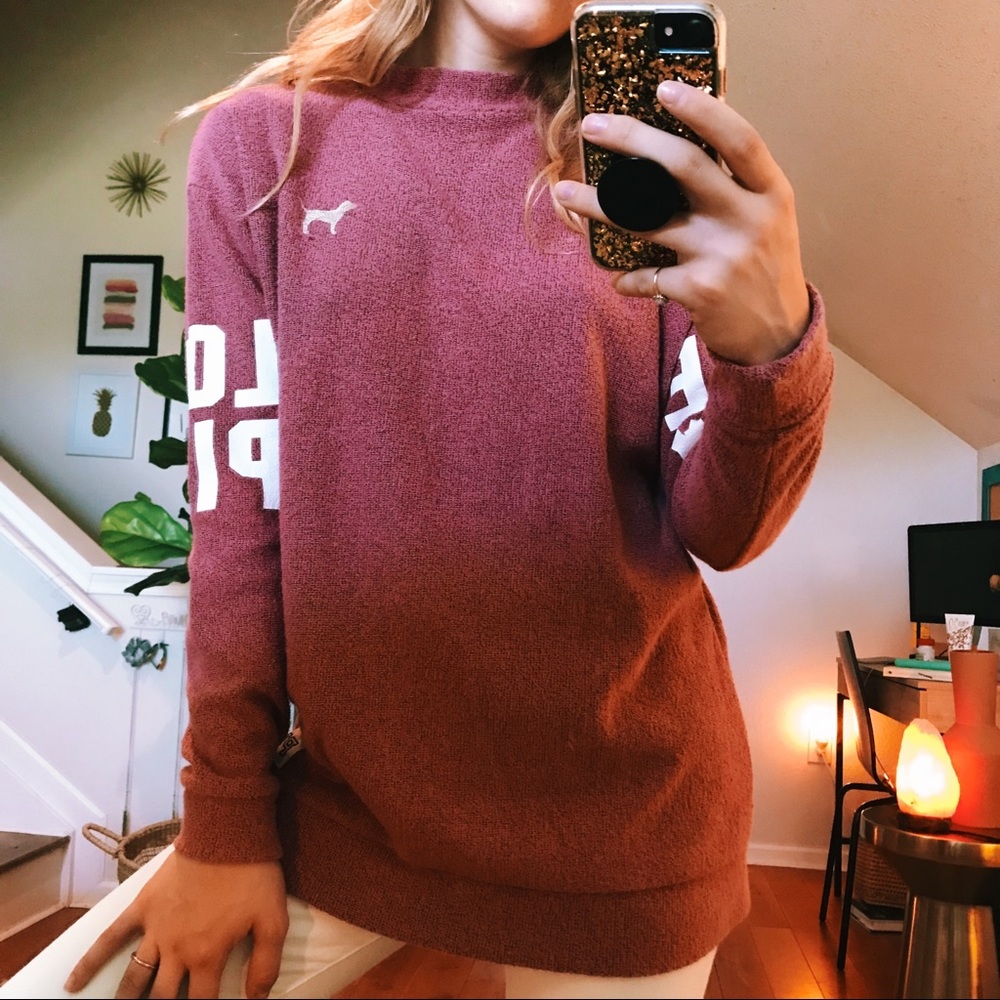 VS pink long sleeved sweater - Picture 2 of 7